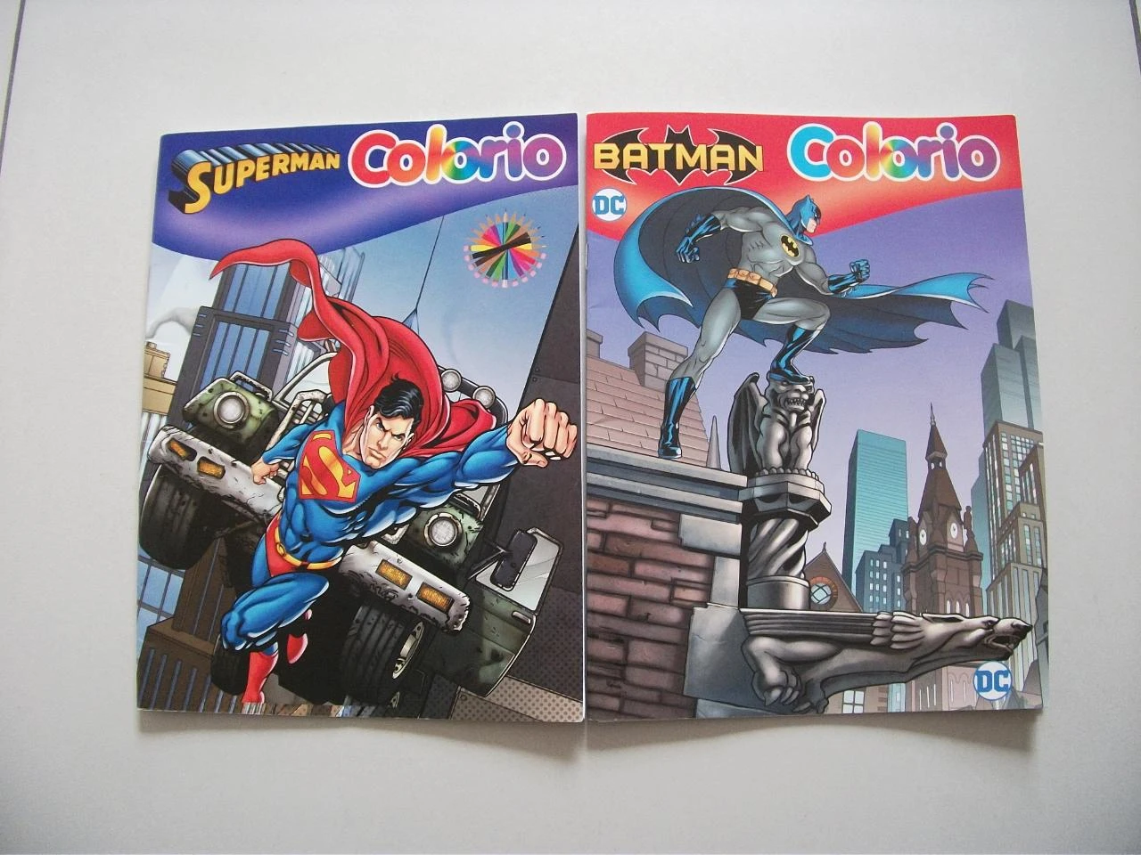 Lot de 2 livres de coloriages super héro Colorio